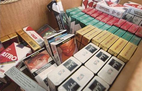Jabatan kastam diraja malaysia adalah salah sebuah badan jabatan kerajaan di bawah kementerian kewangan malaysia. Kastam Johor Tumpaskan Penyeludupan Rokok - MYNEWSHUB