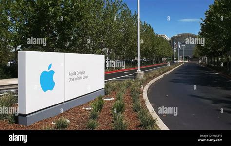 Apple Headquarters Cupertino Hi Res Stock Photography And Images Alamy