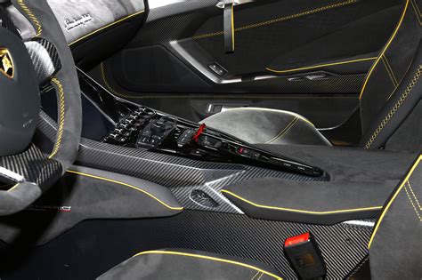 20 Photos Et Des Infos Sur La Nouvelle Lamborghini Centenario Lp 770 4