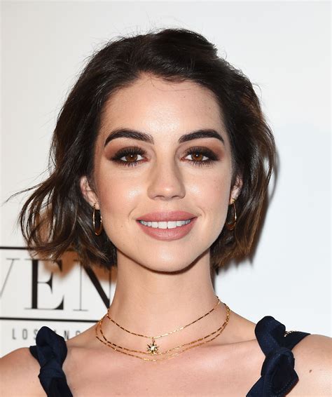 Pin By Born To Fly😆☁🐦 On Adelaide Kane Short Hair Styles Adelaide Kane Hair Styles