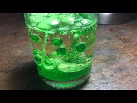 Another plus of this concoction is that it's mostly water and not nearly as much oil! DIY LAVA LAMP!! (No Alka-Seltzer Tablets) | Doovi