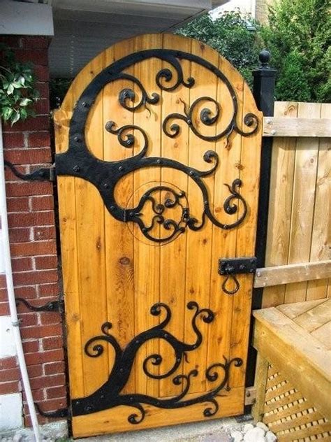 22 Beautiful Garden Gate Ideas To Reflect Style | Architecture & Design