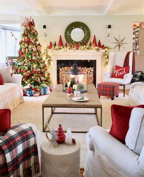 Ideas To Decorate Your Living Room For Christmas