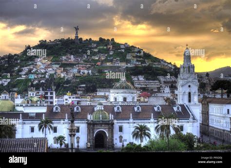 Quito Capital De Ecuador Fotografía De Stock Alamy