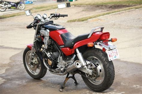 Mine can only increase in value due to the limited production. 1986 Yamaha FZX 750 Fazer - Moto.ZombDrive.COM