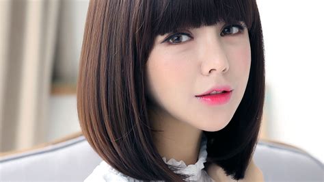 Trend gaya rambut pendek membuatkan perempuan nampak lebih comel. Update Tips Gaya Rambut Lurus Sebahu Ala Wanita Korea ...