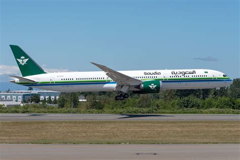 Spotted Saudias Newest Boeing 787 10 Dreamliner In Stunning Retro Livery