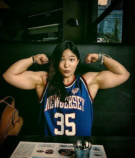 Pin By Suzie Q On Asian Beauty2 Muscle Women Muscle Girls Muscular