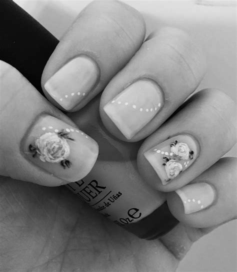 floral dotted nail art