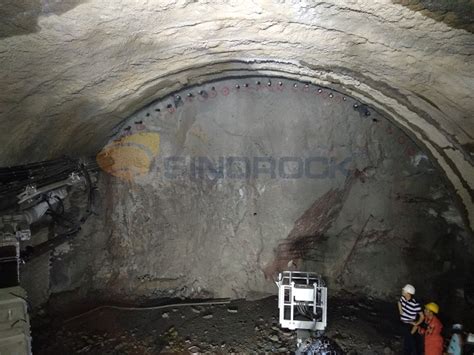 How To Support The Tunnel Pass Through Cobble Layer Self Drilling Anchor Bolt Support Method