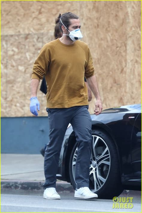 The next halving, expected in may of 2020, will be bitcoin's third. Jake Gyllenhaal Picks Up Dinner While Girlfriend Jeanne ...