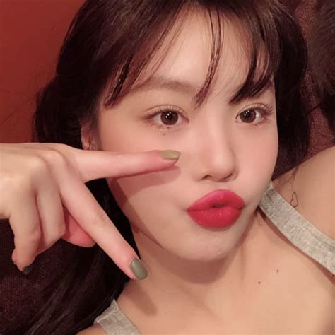 Seo Soojin Gidle Selca Icon Pfp Kpop Girls Lips G Idle Soojin Fast