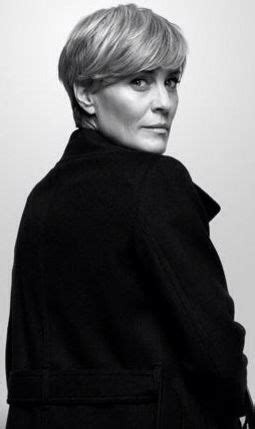 Claire underwood is my idol. claire underwood style #1 | Прически, Короткие стрижки ...