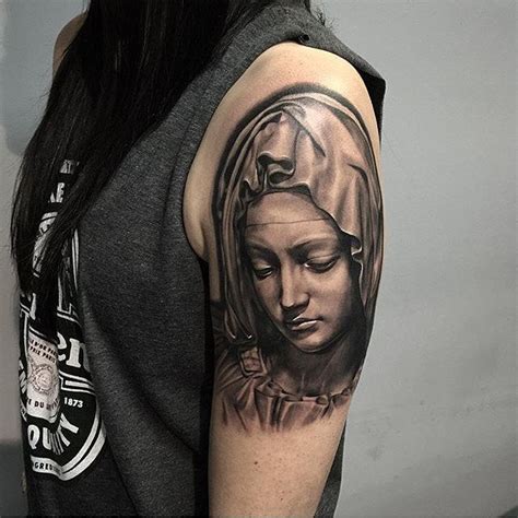 Tattoomobileblack On Instagram “tattoo Artist Harleykirkwood Behind