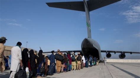 カブール空港攻撃 分かっていることは Bbcニュース