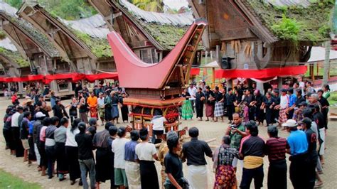 Tradisi Pemakaman Mewah Di Toraja Haruskah Dipertahankan Ilmu