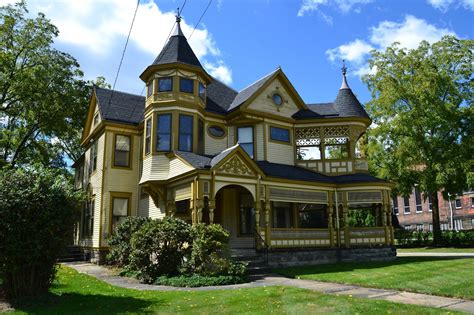 Jims Posts Queen Anne Style House
