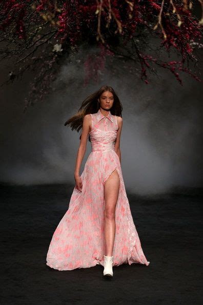 Fashion In Pink Runway Luvtolook Virtual Styling Fashion Pink
