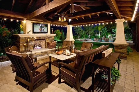In the hot climates of florida, southern california and hawaii, it is possible to evoke a autumn feeling. 18 Charming Mediterranean Patio Designs To Make Your ...
