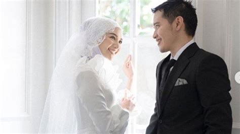 Rezky citra kirana menikah sang mantan buka suara status selebriti. Rezky Aditya & Citra Kirana Menikah, Inilah Bocoran Lokasi ...