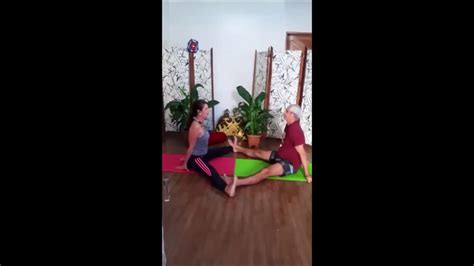 Yoga Em Dupla Youtube
