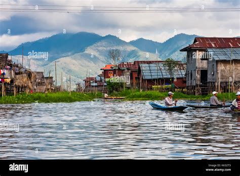 A Village On The Inle Lake Taunggyi Myanmar Stock Photo Alamy