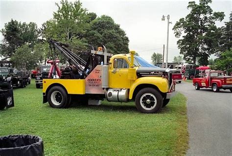 Vintage Tow Trucks And Wreckers Mack Trucks Semi Trucks Old Trucks