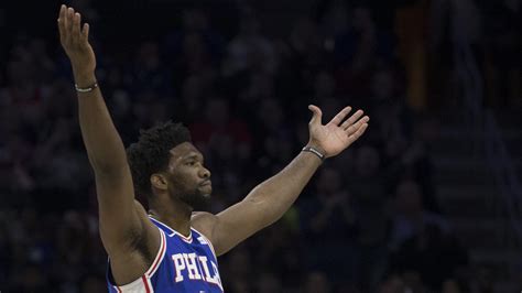Sixers Joel Embiid Has Twitter In A Frenzy With First Half Vs Suns