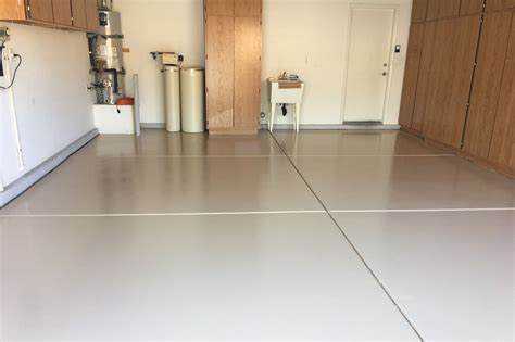 Epoxyshield garage floor coating by rustoleum is a 2 pack water based epoxy multi coloured fleck garage floor paint offering excellent resistance to heavy foot traffic, vehicles, chemicals, and standing water. Garage Epoxy Coating One Solid Color - DC Painting LLC