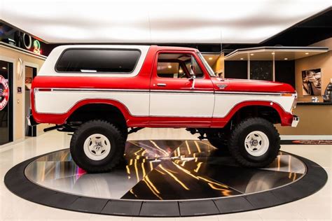 We May Have Found The Perfect Bronco Two Tone Tuesday Ford