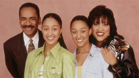 sister sister moesha and more classic black sitcoms are heading to netflix