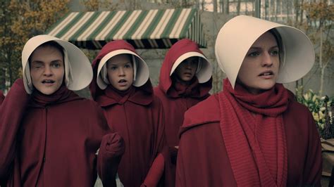 the handmaid s tale recap offred and nick come to an agreement teen vogue
