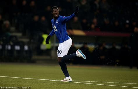 The lukaku situation is frustrating. Young Boys 1-4 Everton: Romelu Lukaku hat-trick helps ...