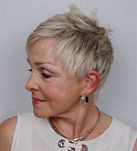 Short Spiky Pixie Over 60 Over60hairstylesforwomen Cool Short