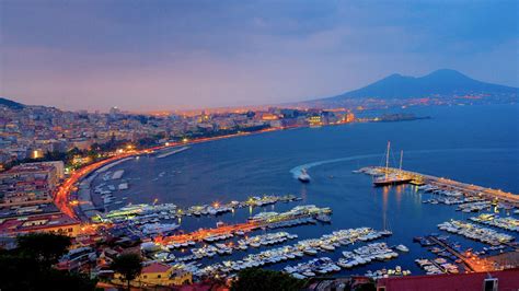 Seguiteci anche su @en_sscnapoli @sscnapolies @sscnapoli_br #forzanapolisempre. Perché essere contenti del record di presenze turistiche a ...