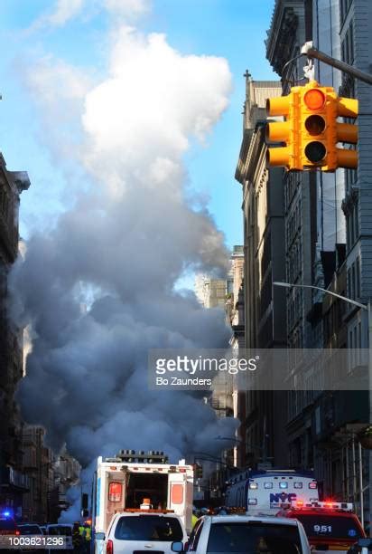Steam Pipe Explosion In New York Photos And Premium High Res Pictures Getty Images
