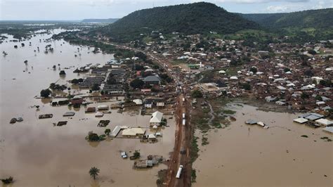 nigeria floods kill hundreds and displace over a million the new york times