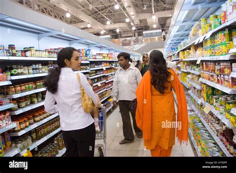 Shoppers In A Supermarket Aisle Mumbai India Stock Photo Alamy