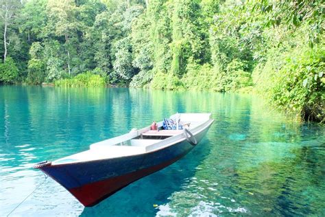 Danau Labuan Cermin Danau Dua Rasa Yang Indah Di Kalimantan Timur