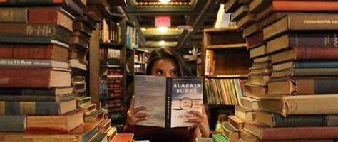 Following is our collection of funny guaranteed jokes.there are some guaranteed commercial jokes no one knows (to tell your friends) and to make you laugh out loud.take your time to read those puns and riddles where you ask a question with answers, or where the setup is the punchline. Library Jokes to Make You Laugh Out Loud