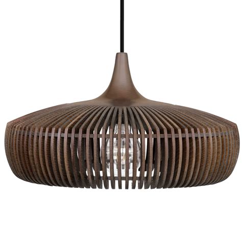 Clava dine is all about the calm and majestic feelings of a memorable dinner. Umage Clava Dine Wood hanglamp met zwart snoer | FLINDERS