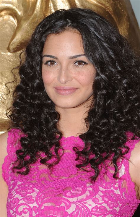 6 crucial tips for getting curly hair looking glam from celeb hairstylist tommy buckett glamour