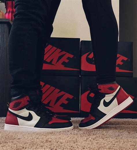 Pin By Nick Monroe On Couples In Jordan 1s Couple Shoes Matching