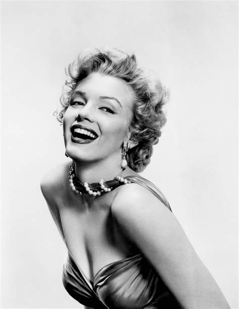 We have hd wallpapers marilyn monroe for desktop. Marilyn Monroe Hot Pictures, Photo Gallery & Wallpapers