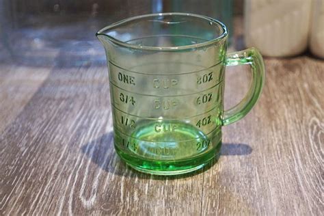 Hazel Atlas Green Uranium Glass Liquid Measuring Cup With Spout With