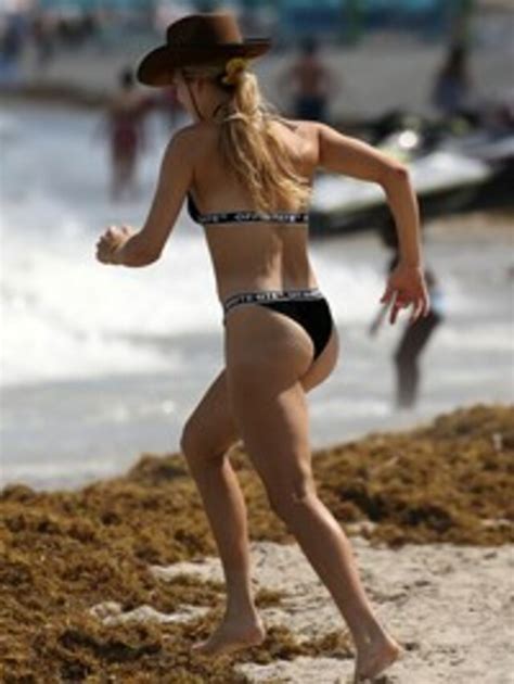 Eugenie Bouchard Nip Slip Bikini Pics Babe Stare
