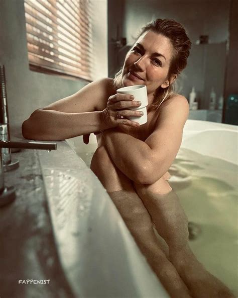 Nina Bott Naked In The Bath Fappenist
