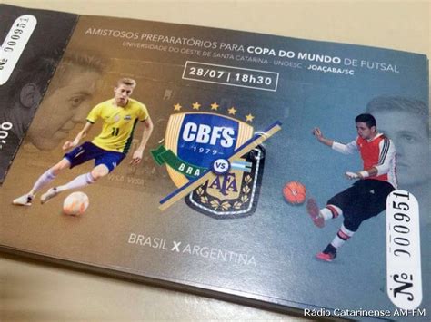 Amistoso data 8 de abril de 1956: Menos 200 ingressos restam para serem vendidos do jogo ...