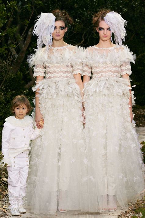 Silhouette empire waist, neckline strapless. Chanel Spring/Summer 2013 Couture Collection | Wedding ...
