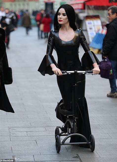 Amanda Holden Wears Morticia Addams Halloween Costume Daily Mail Online